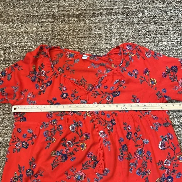 Old Navy Peasant Top - Picture 6 of 7